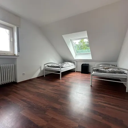 Apartment Modern, Vollausgestattet, Grosser Parkplatz, 6 Bielefeld