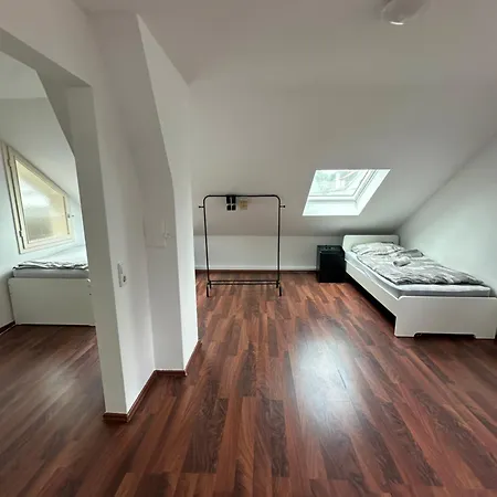 Apartment Modern, Vollausgestattet, Grosser Parkplatz, 6 Bielefeld