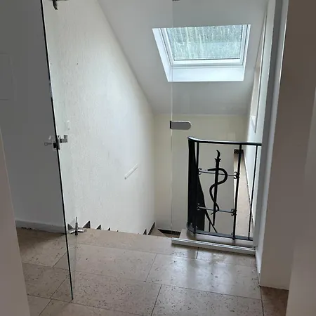 Apartment Modern, Vollausgestattet, Grosser Parkplatz, 6 Bielefeld