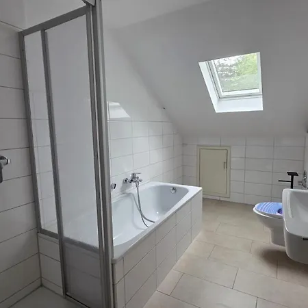 Modern, Vollausgestattet, Grosser Parkplatz, 3 Apartmán