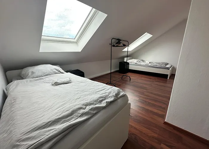 Modern, Vollausgestattet, Grosser Parkplatz, 6 Bielefeld