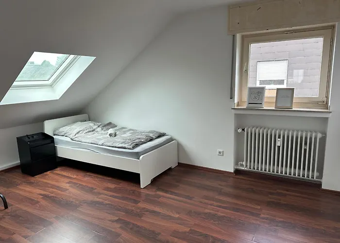 Modern, Vollausgestattet, Grosser Parkplatz, 6 * Bielefeld